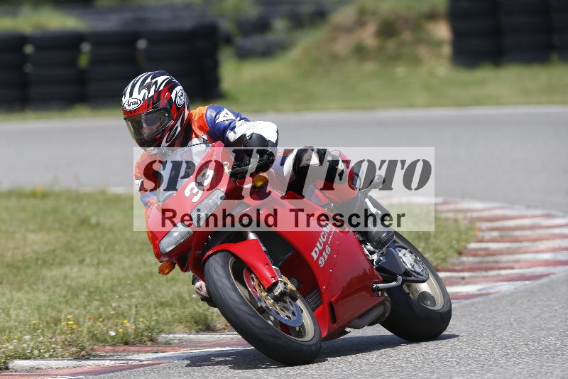 /27 12.06.2025 Ducati Schweiz Trackday Warmup  ADR/blau-bleu/38